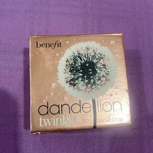 💕NEW BENEFIT DANDELION TWINKLE HIGHLIGHTER💕